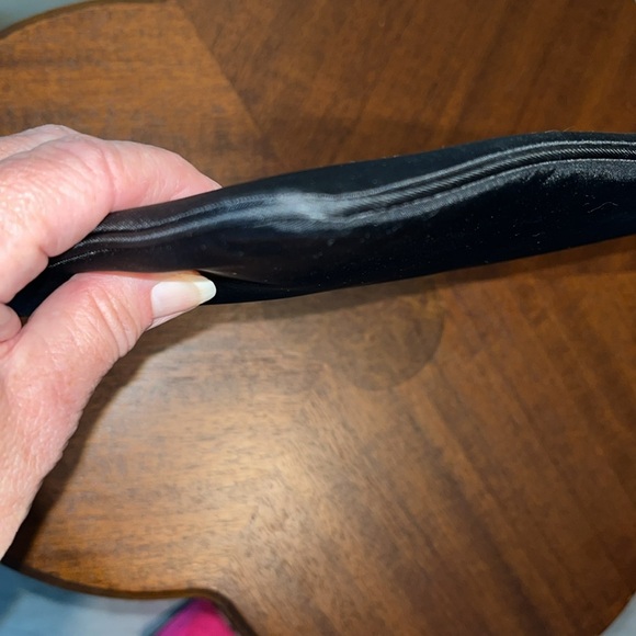 Kate Spade Wristlet tablet pouch Nylon black make up/ Cosmetic bag
NWOT - Picture 9 of 15